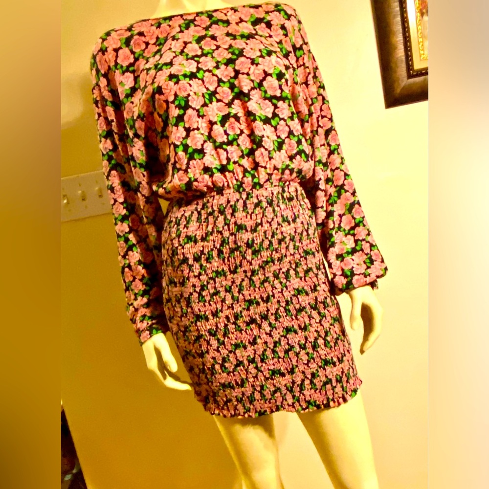 Zara floral mini dress. Size L, pink flowers  green leaf and long sleeve.